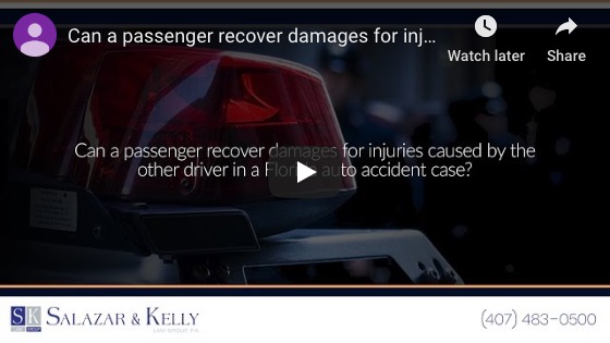¿Puede un pasajero recuperar daños por lesiones causadas por el otro conductor en un caso de accidente automovilístico en Florida?